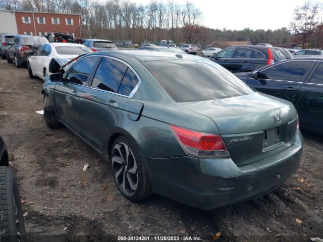 Photo 2 VIN: 1HGCP2F8XAA046269 - HONDA ACCORD 