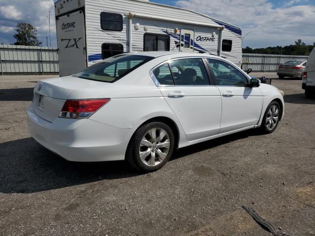 Photo 2 VIN: 1HGCP2F8XAA077473 - HONDA ACCORD EXL 