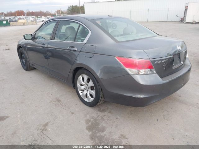 Photo 2 VIN: 1HGCP2F8XAA084388 - HONDA ACCORD 