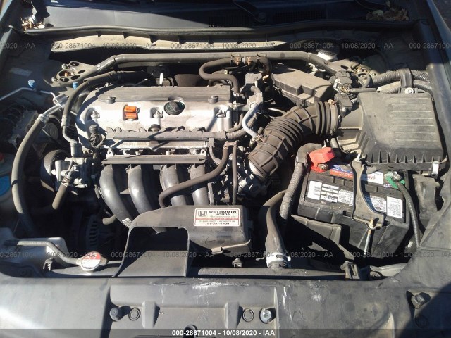 Photo 9 VIN: 1HGCP2F8XAA089137 - HONDA ACCORD SDN 