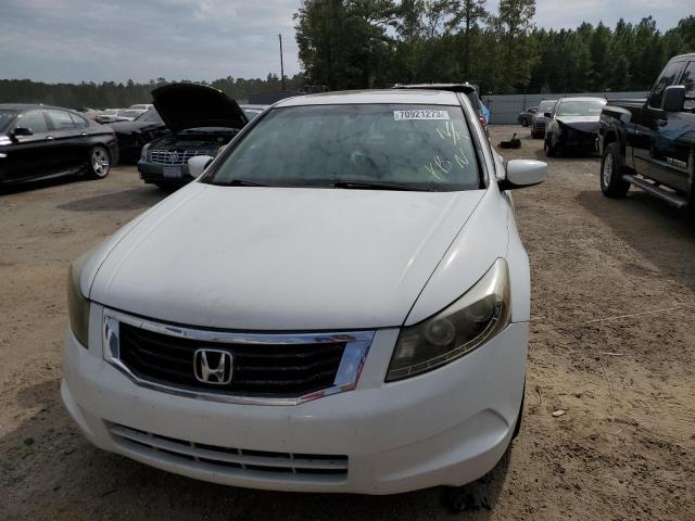 Photo 4 VIN: 1HGCP2F8XAA090692 - HONDA ACCORD 