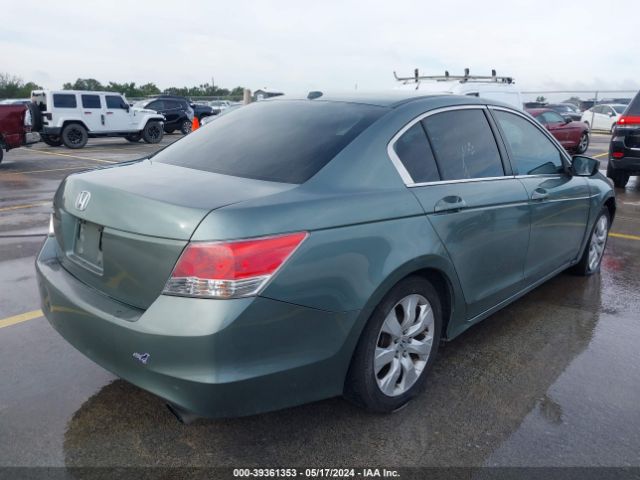 Photo 3 VIN: 1HGCP2F8XAA132231 - HONDA ACCORD 