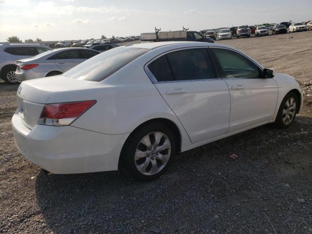 Photo 2 VIN: 1HGCP2F8XAA148655 - HONDA ACCORD 