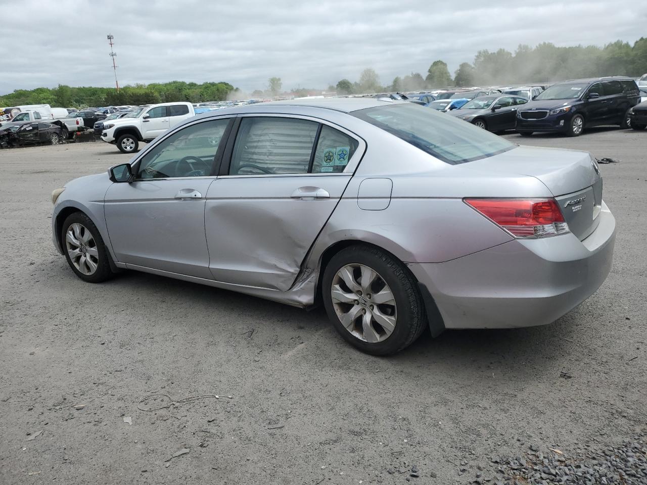 Photo 1 VIN: 1HGCP2F8XAA173507 - HONDA ACCORD 