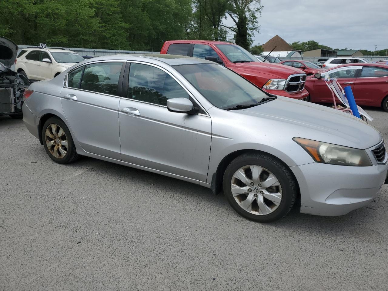 Photo 3 VIN: 1HGCP2F8XAA173507 - HONDA ACCORD 