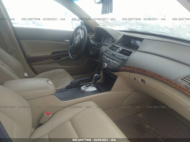 Photo 4 VIN: 1HGCP2F8XAA173751 - HONDA ACCORD SDN 