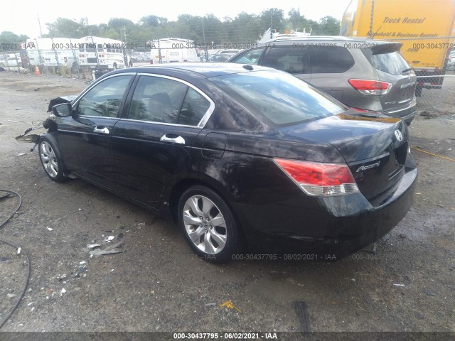 Photo 2 VIN: 1HGCP2F8XAA180571 - HONDA ACCORD SDN 