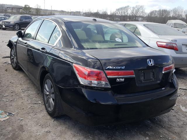 Photo 2 VIN: 1HGCP2F8XBA069827 - HONDA ACCORD EXL 