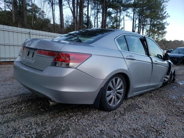 Photo 3 VIN: 1HGCP2F8XBA082190 - HONDA ACCORD EXL 