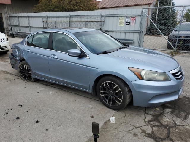 Photo 3 VIN: 1HGCP2F8XBA088555 - HONDA ACCORD 