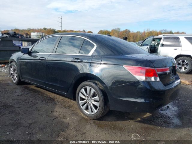 Photo 2 VIN: 1HGCP2F8XBA096915 - HONDA ACCORD 