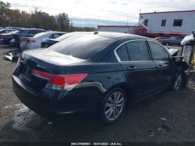 Photo 3 VIN: 1HGCP2F8XBA096915 - HONDA ACCORD 