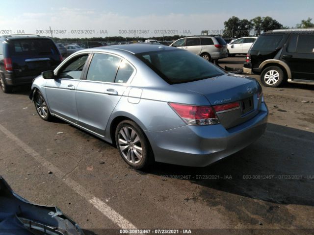 Photo 2 VIN: 1HGCP2F8XBA103930 - HONDA ACCORD SDN 