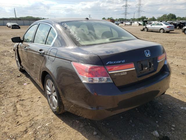 Photo 2 VIN: 1HGCP2F8XBA105919 - HONDA ACCORD 