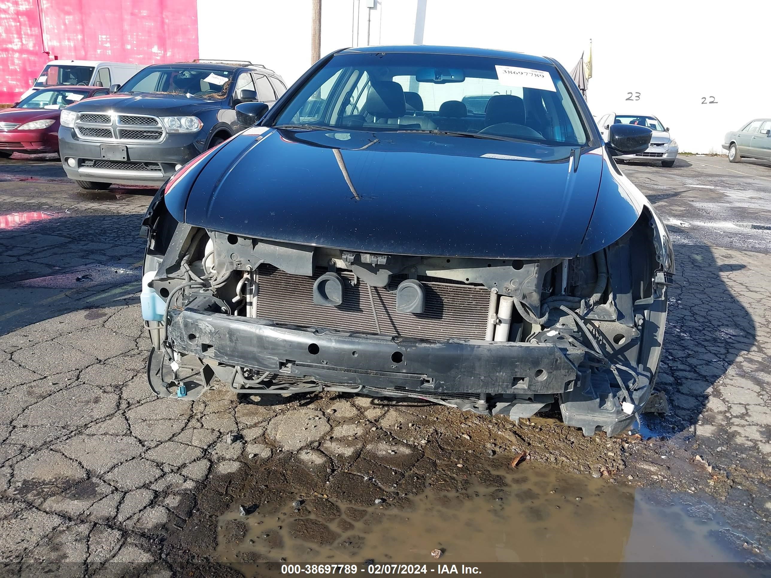 Photo 5 VIN: 1HGCP2F8XCA066587 - HONDA ACCORD 