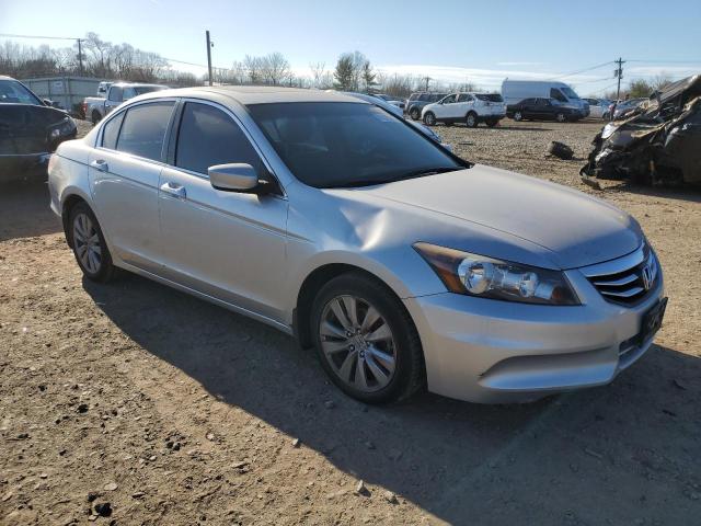 Photo 3 VIN: 1HGCP2F8XCA084085 - HONDA ACCORD 