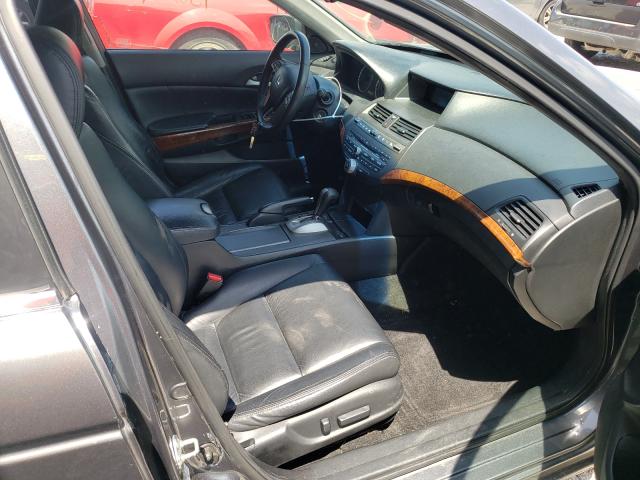 Photo 4 VIN: 1HGCP2F8XCA139408 - HONDA ACCORD 