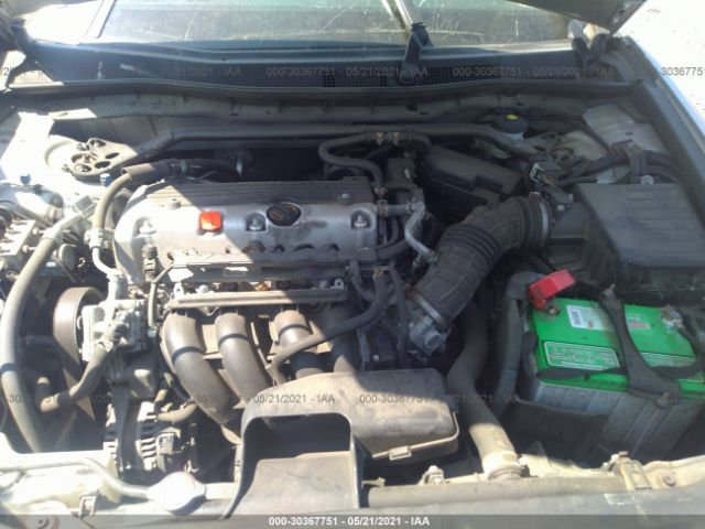 Photo 9 VIN: 1HGCP2F8XCA151641 - HONDA ACCORD SDN 