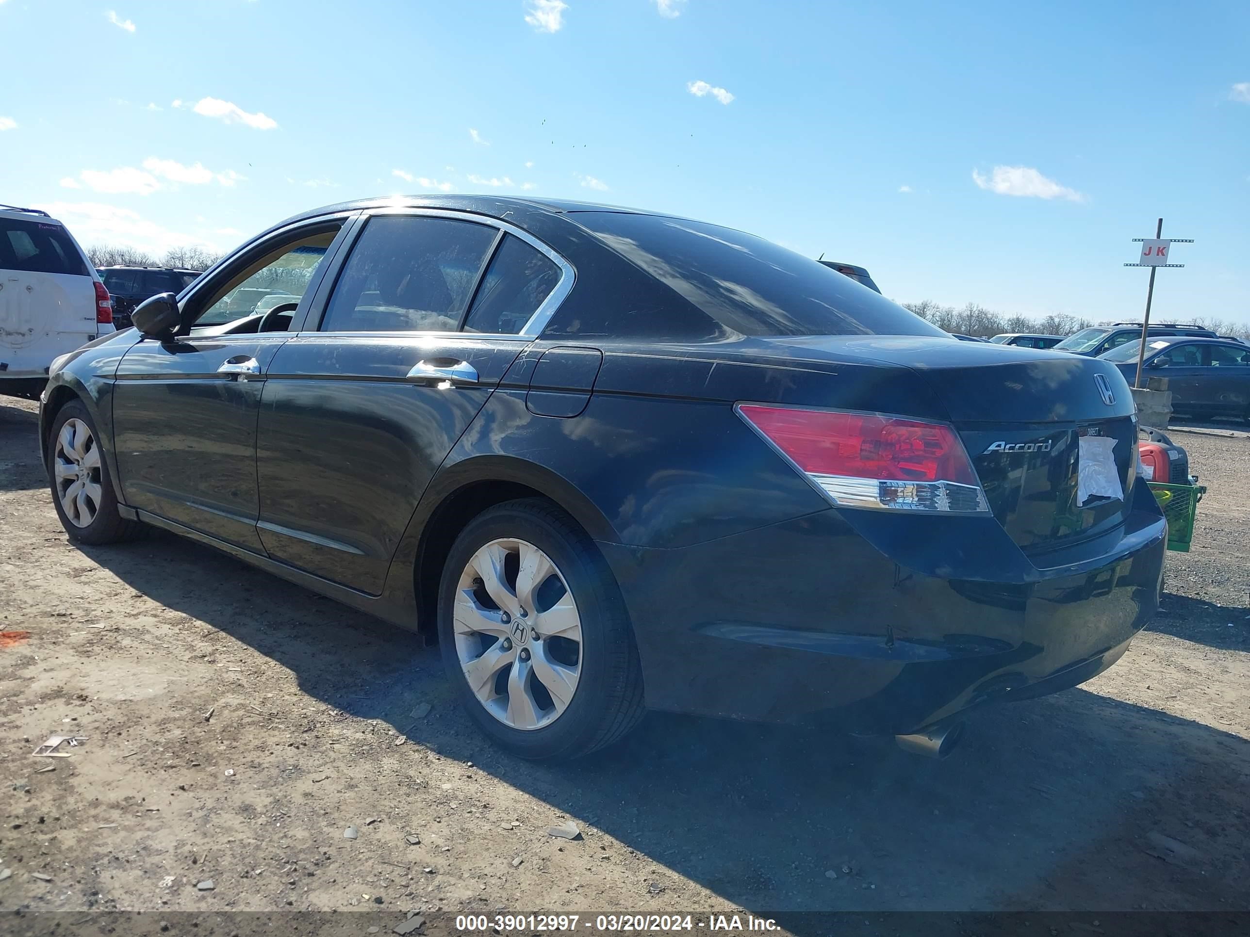 Photo 2 VIN: 1HGCP36709A003536 - HONDA ACCORD 