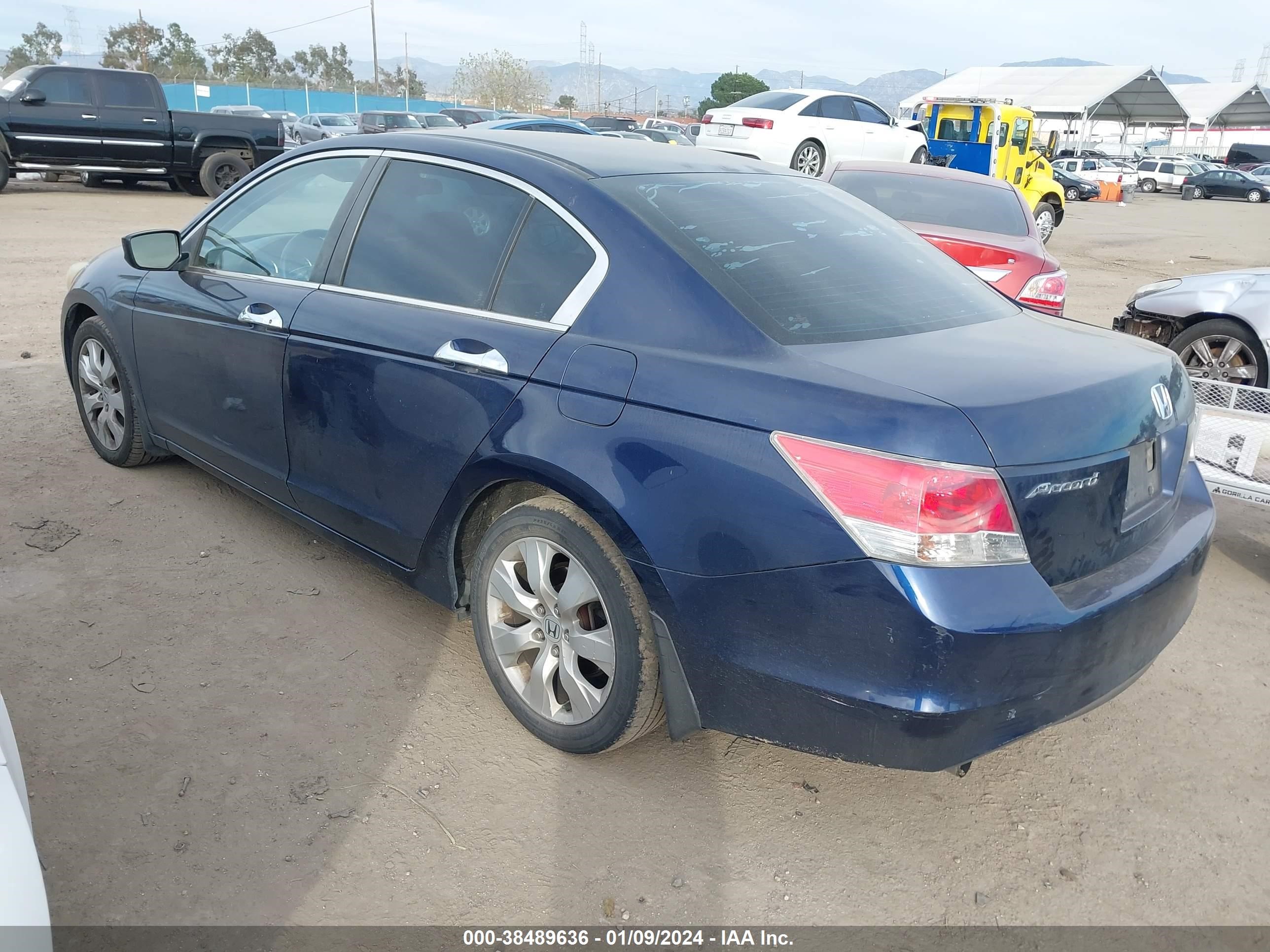 Photo 2 VIN: 1HGCP36729A013226 - HONDA ACCORD 