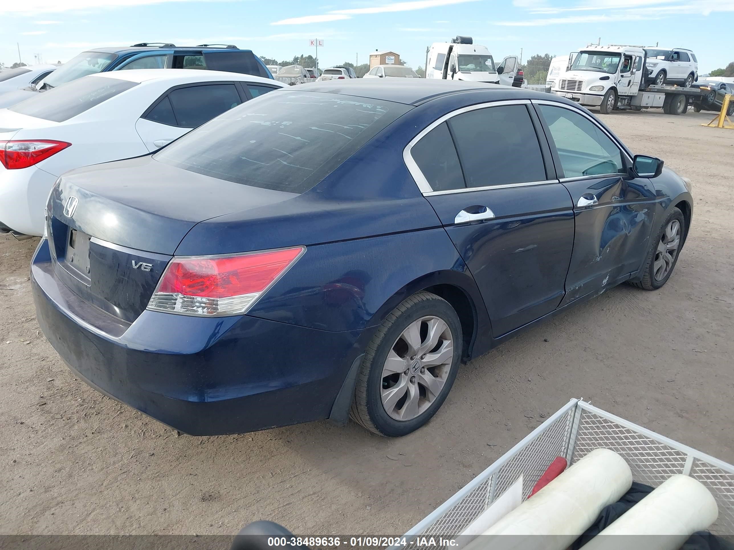 Photo 3 VIN: 1HGCP36729A013226 - HONDA ACCORD 