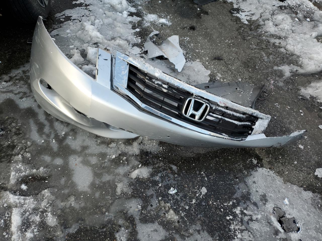 Photo 11 VIN: 1HGCP36738A062515 - HONDA ACCORD 