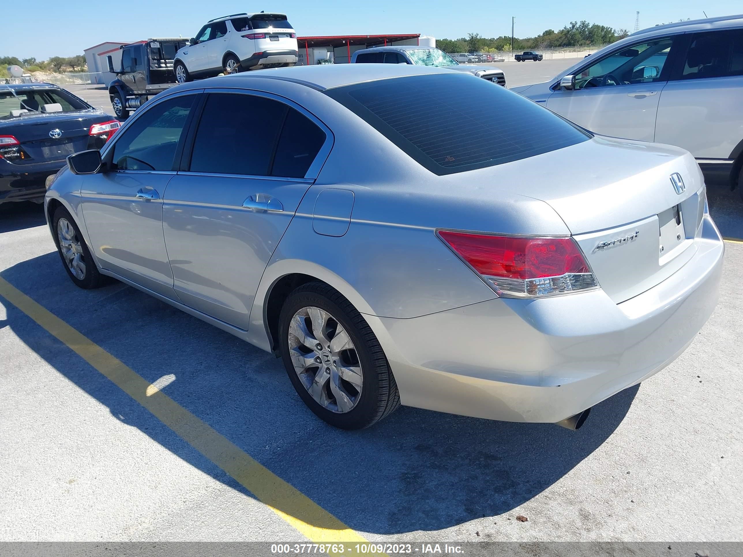 Photo 2 VIN: 1HGCP36759A014970 - HONDA ACCORD 