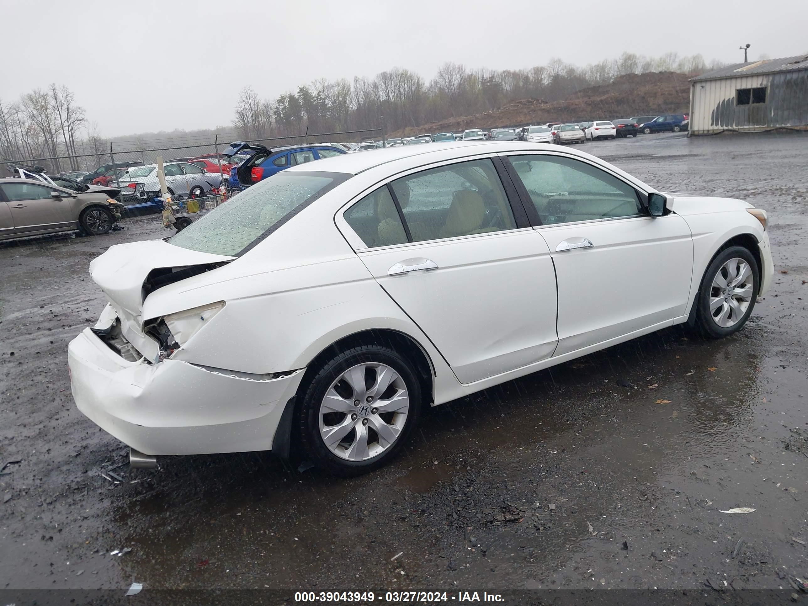 Photo 3 VIN: 1HGCP36778A050951 - HONDA ACCORD 