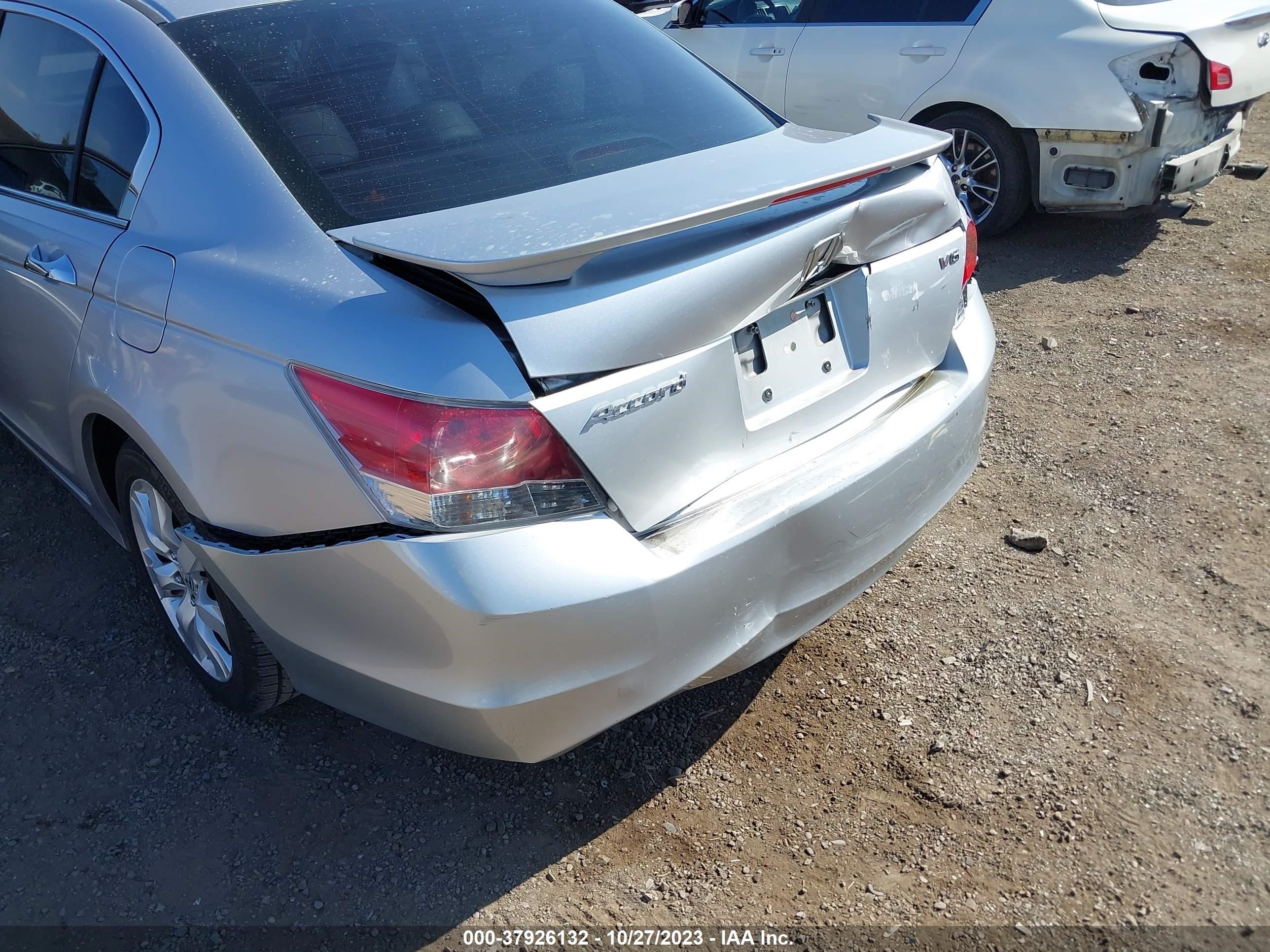 Photo 5 VIN: 1HGCP36808A001258 - HONDA ACCORD 