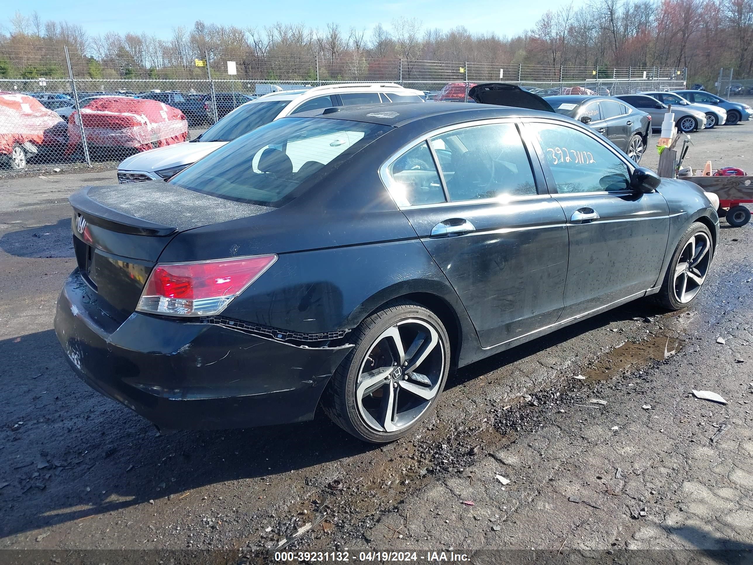 Photo 3 VIN: 1HGCP36808A050220 - HONDA ACCORD 