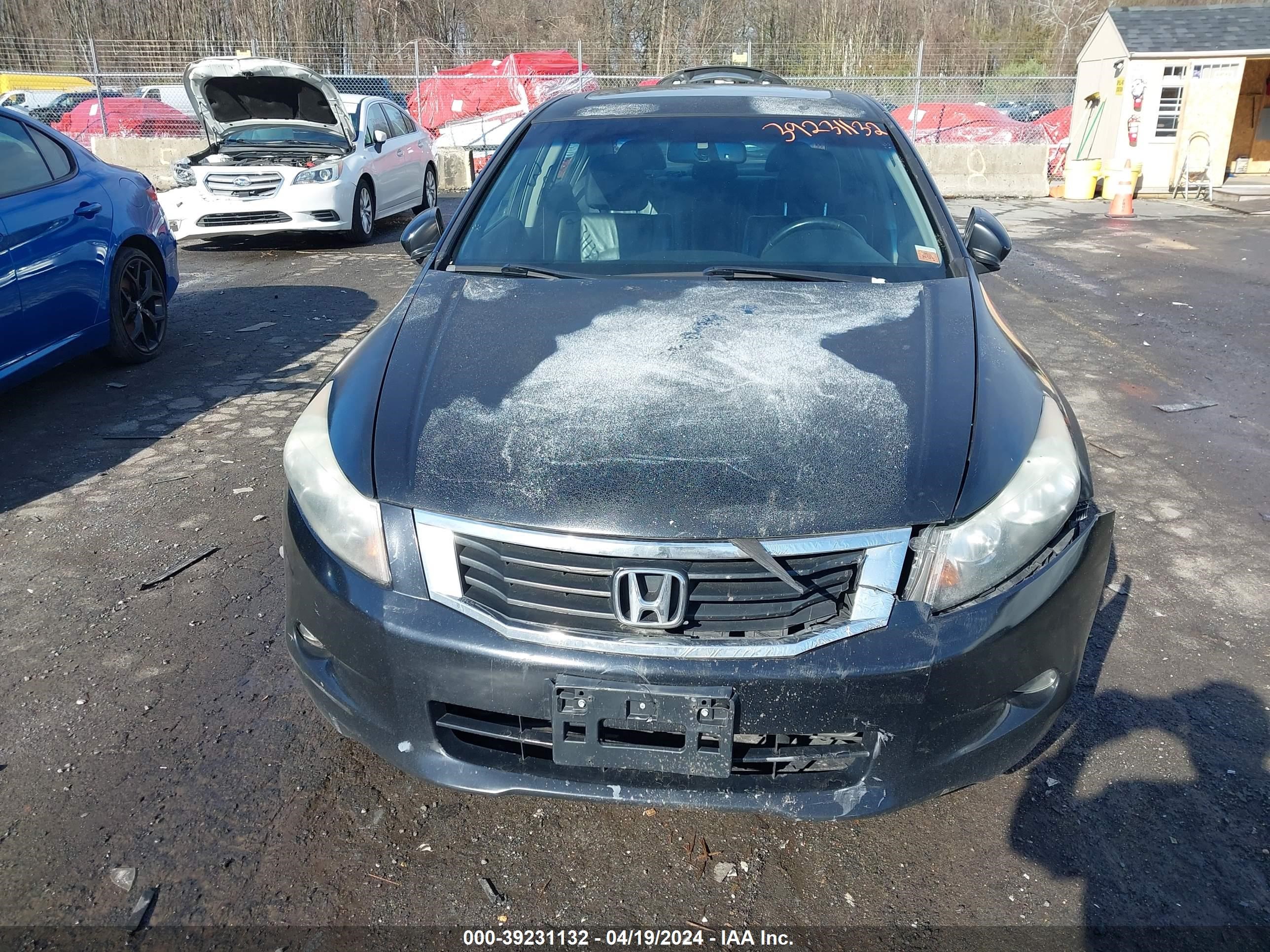 Photo 5 VIN: 1HGCP36808A050220 - HONDA ACCORD 