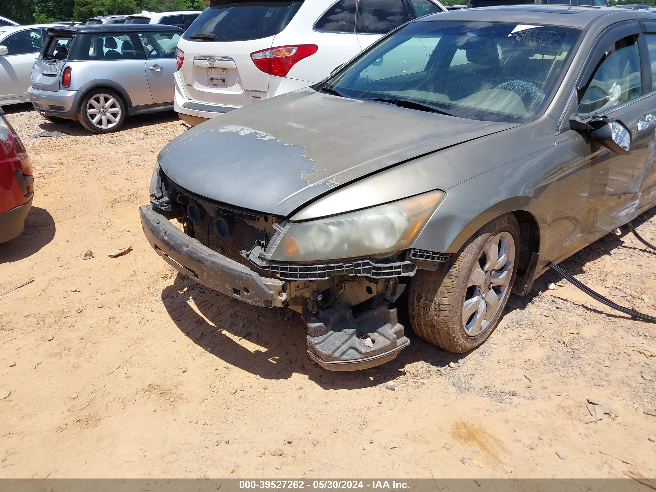 Photo 5 VIN: 1HGCP36809A018014 - HONDA ACCORD 