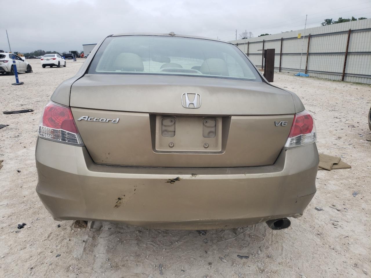 Photo 5 VIN: 1HGCP36818A013791 - HONDA ACCORD 