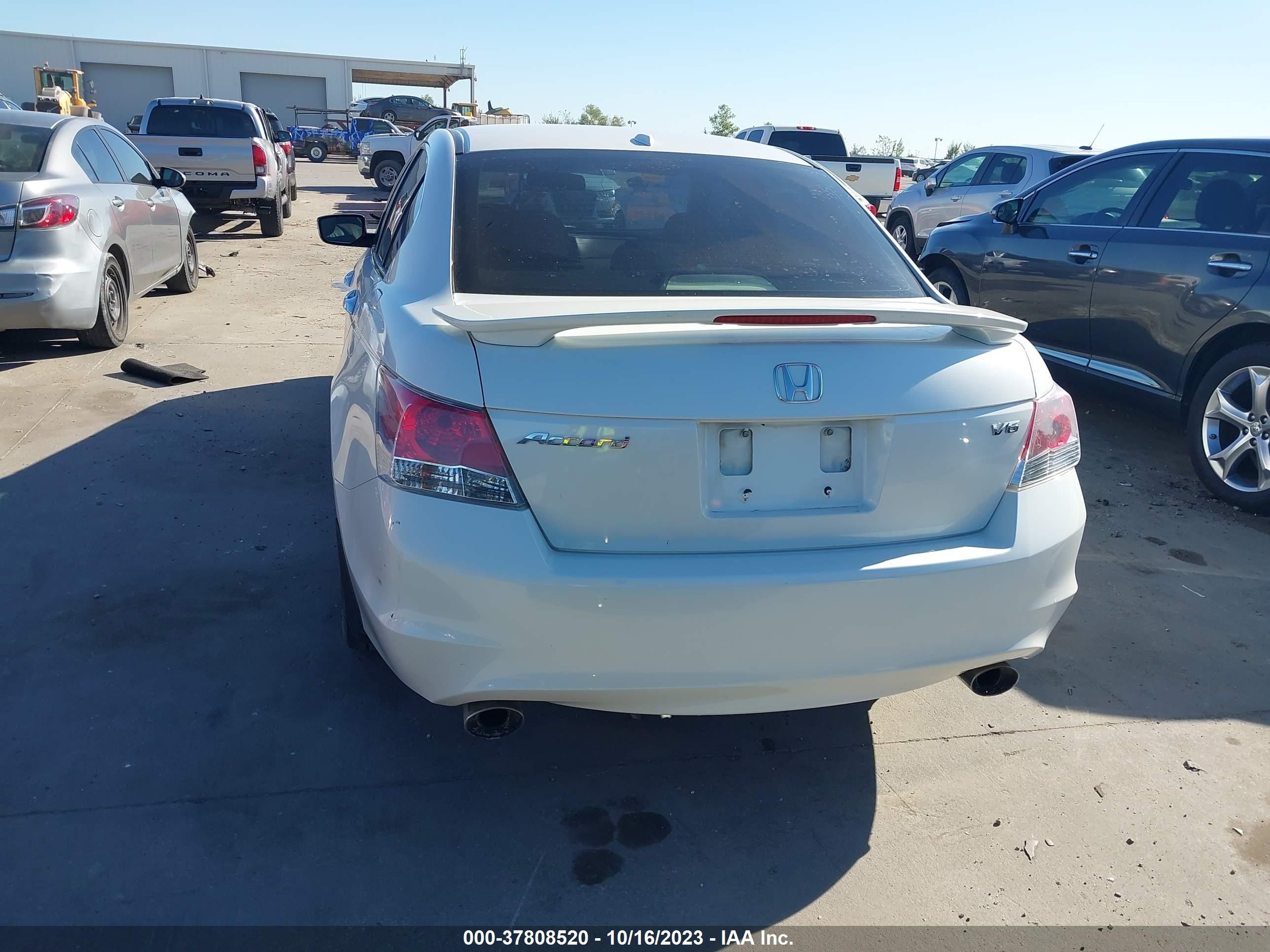 Photo 15 VIN: 1HGCP36818A081251 - HONDA ACCORD 