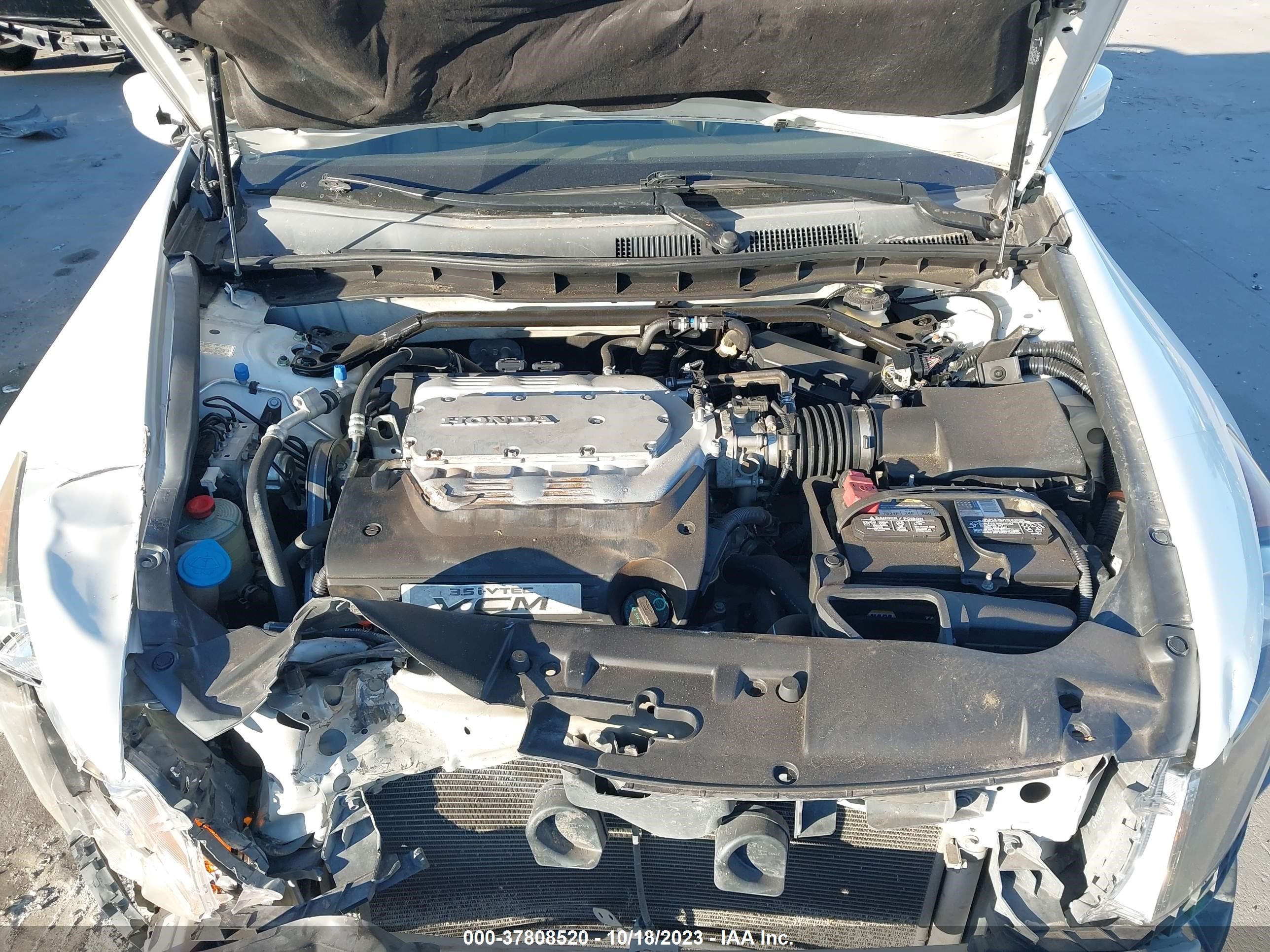 Photo 9 VIN: 1HGCP36818A081251 - HONDA ACCORD 