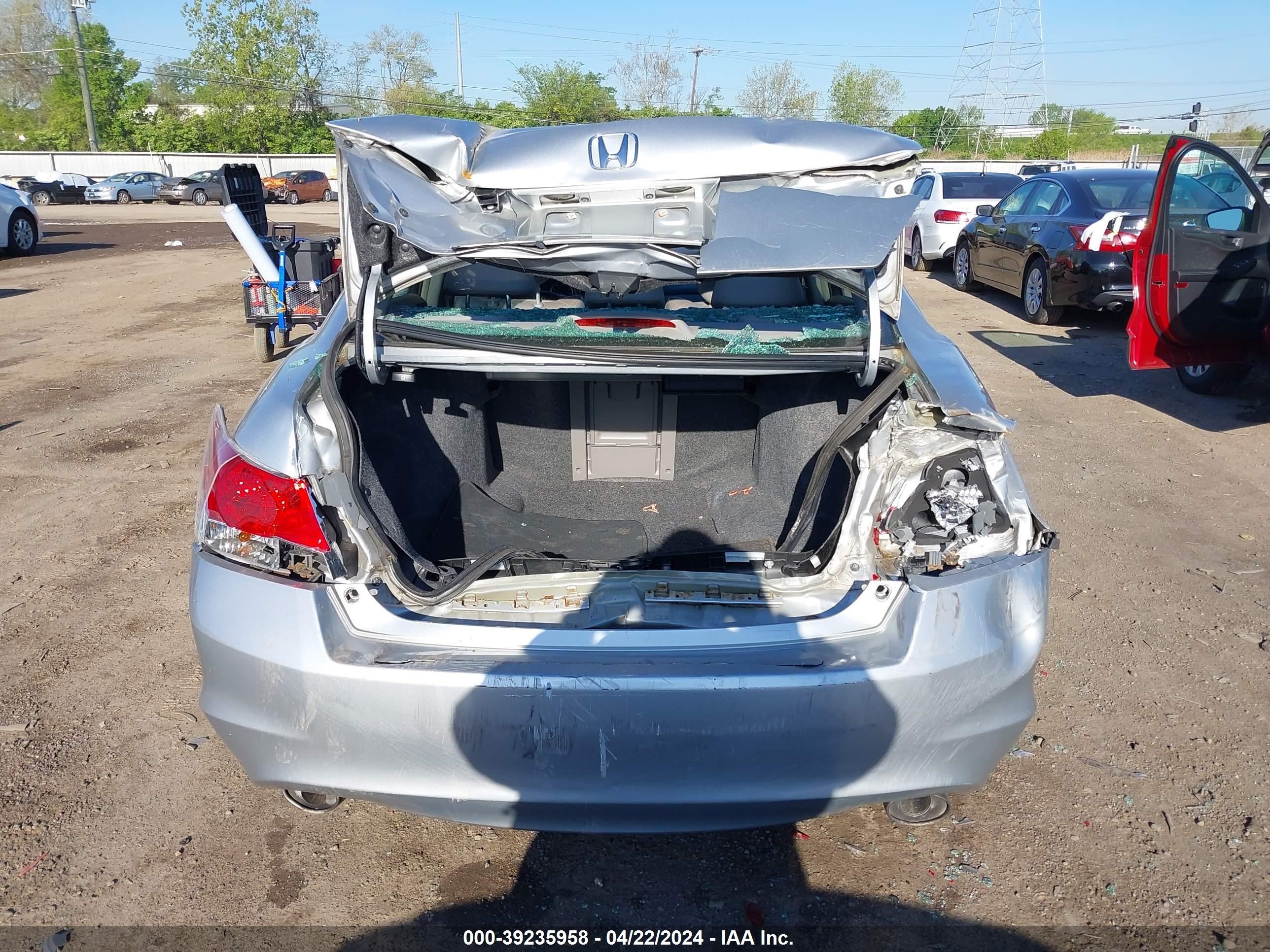 Photo 15 VIN: 1HGCP36819A032973 - HONDA ACCORD 