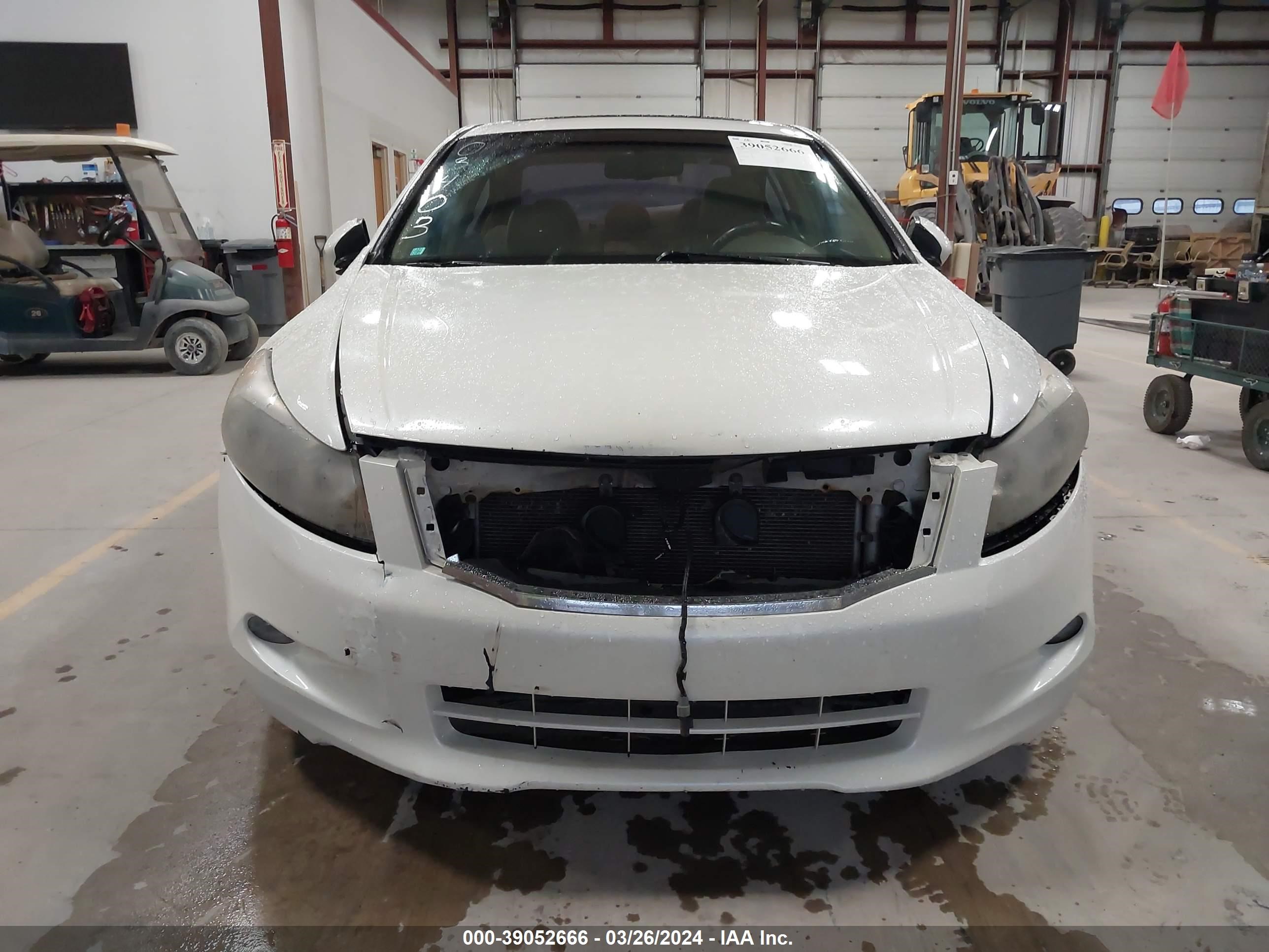 Photo 5 VIN: 1HGCP36829A003403 - HONDA ACCORD 