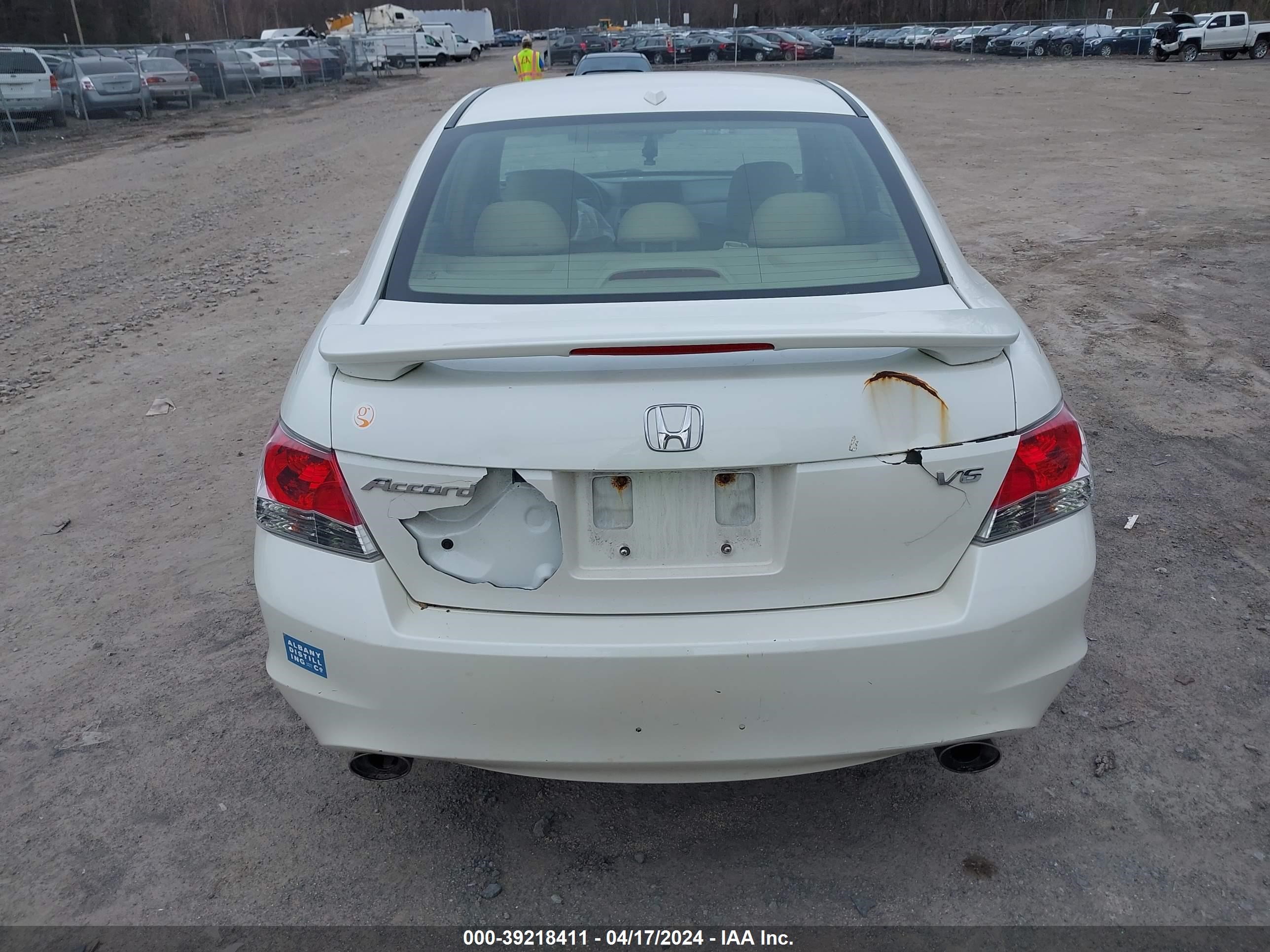 Photo 15 VIN: 1HGCP36829A010450 - HONDA ACCORD 