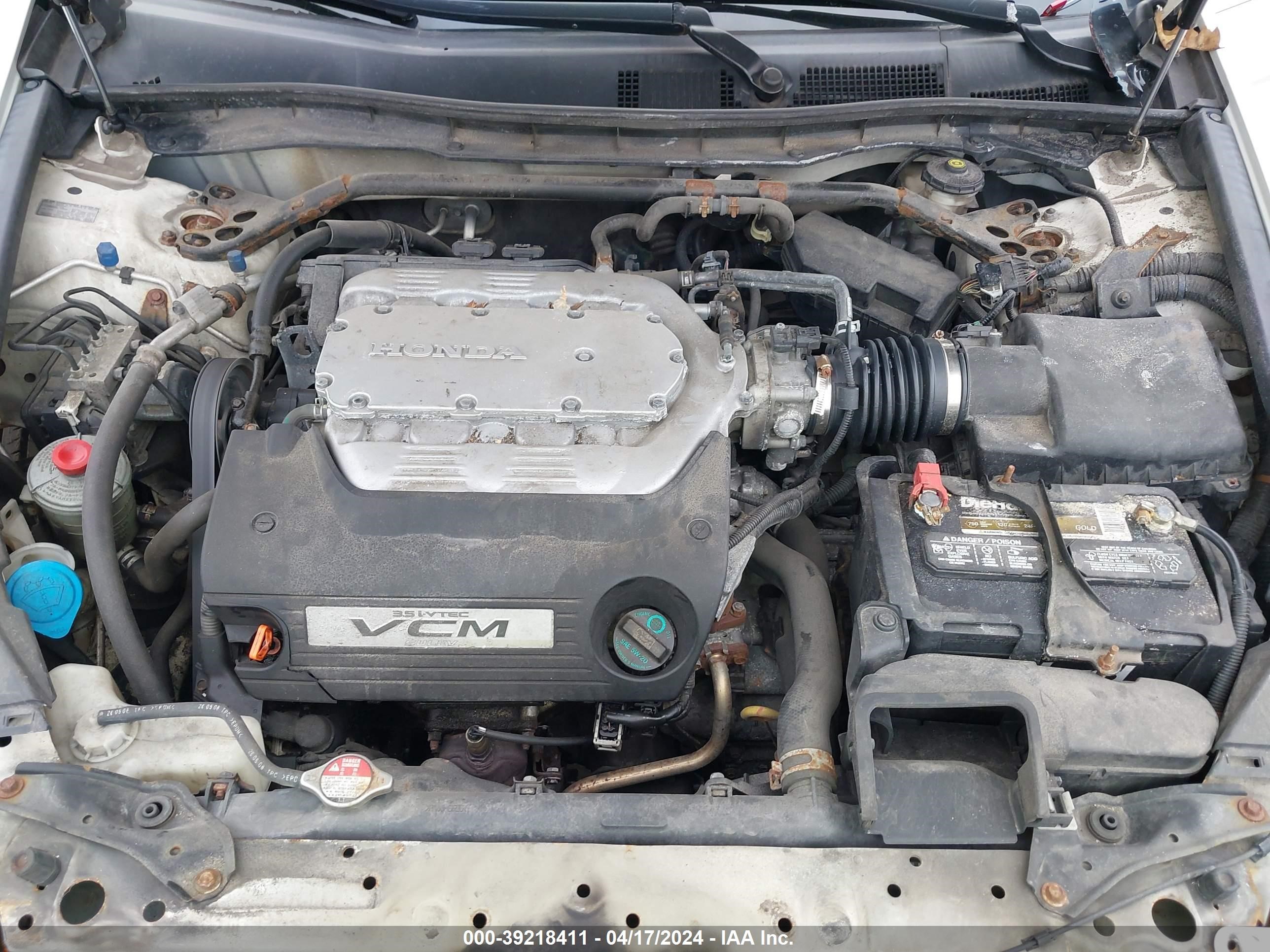 Photo 9 VIN: 1HGCP36829A010450 - HONDA ACCORD 