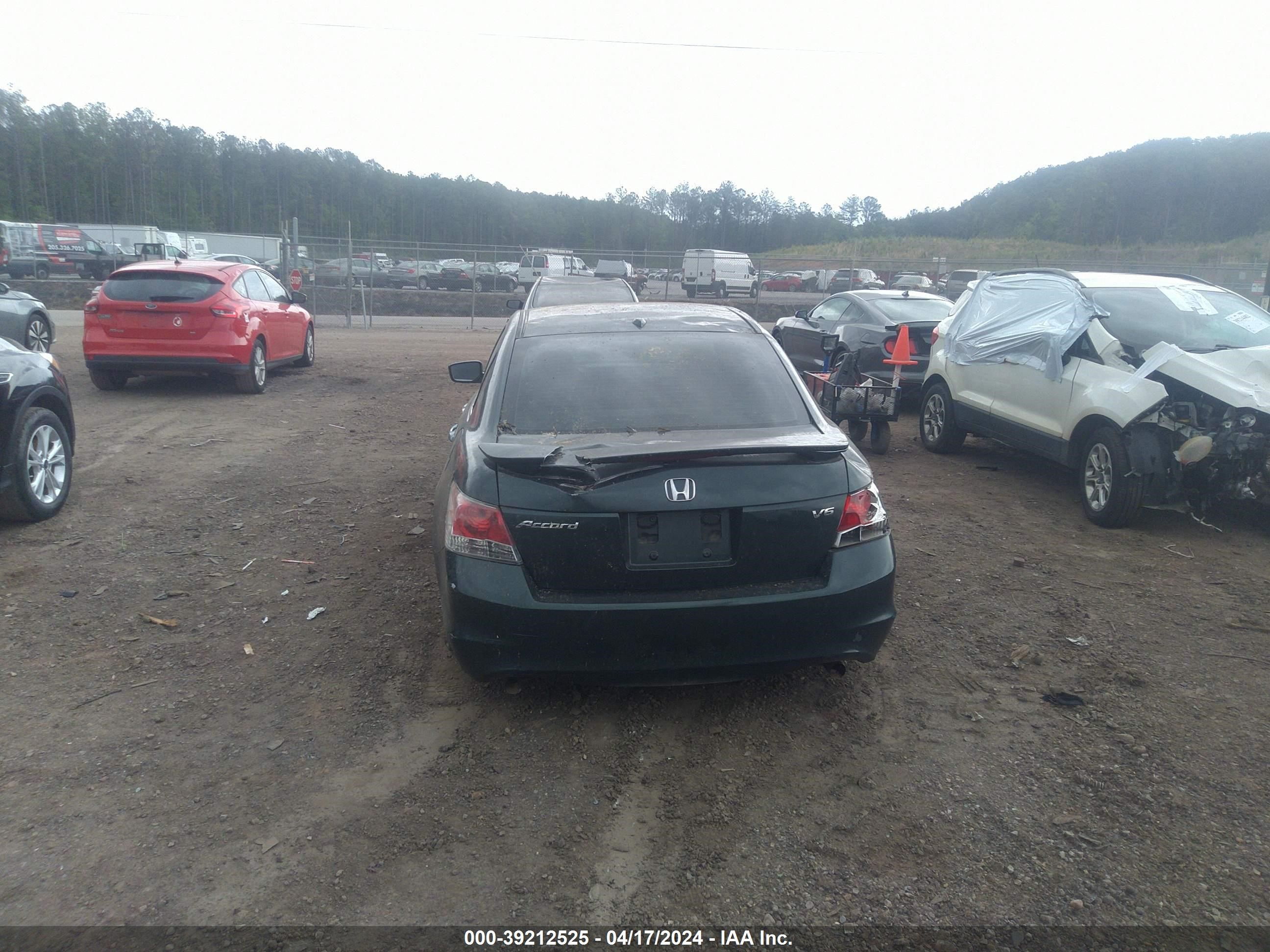 Photo 5 VIN: 1HGCP36838A009001 - HONDA ACCORD 