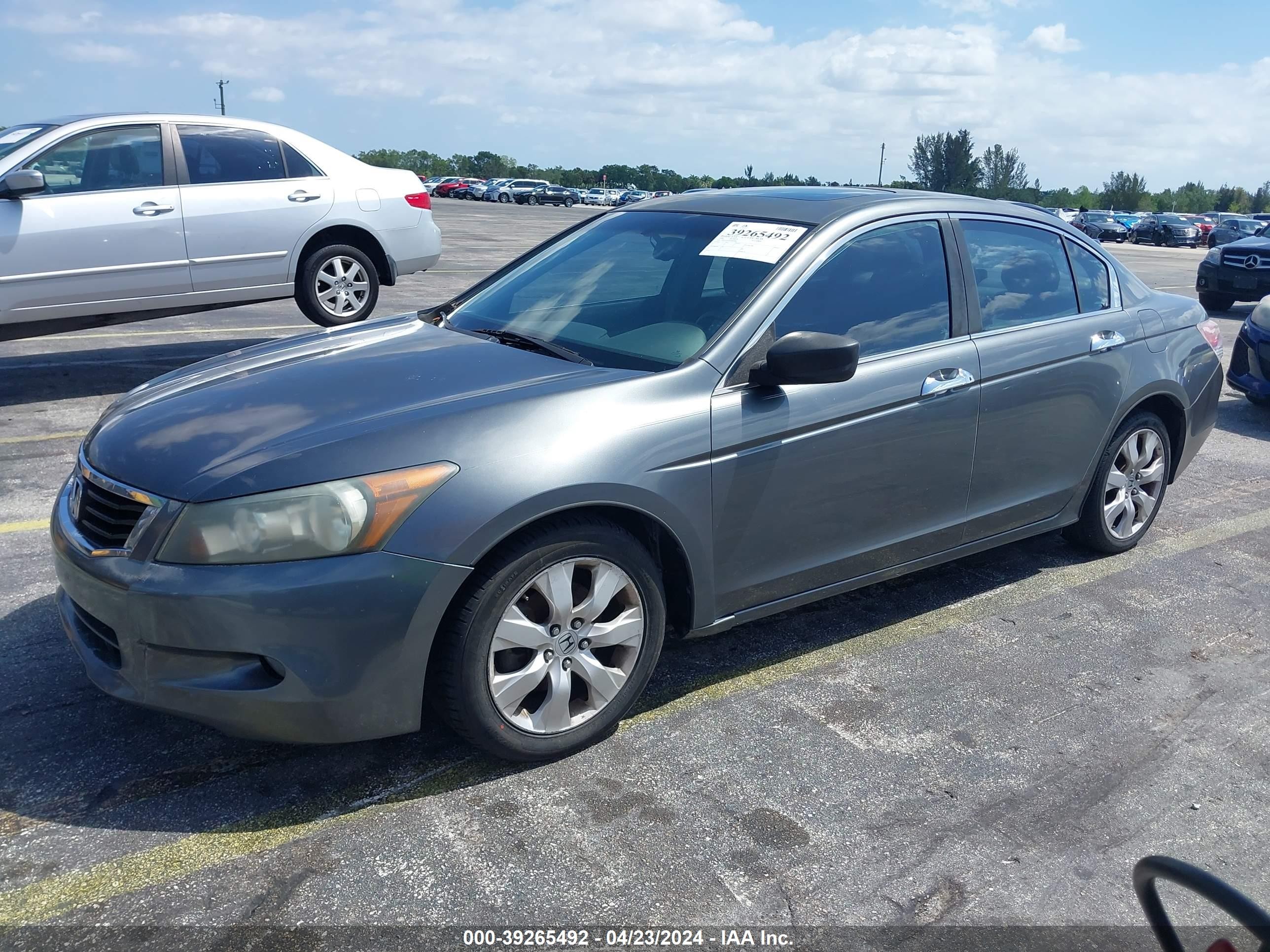 Photo 1 VIN: 1HGCP36838A009208 - HONDA ACCORD 