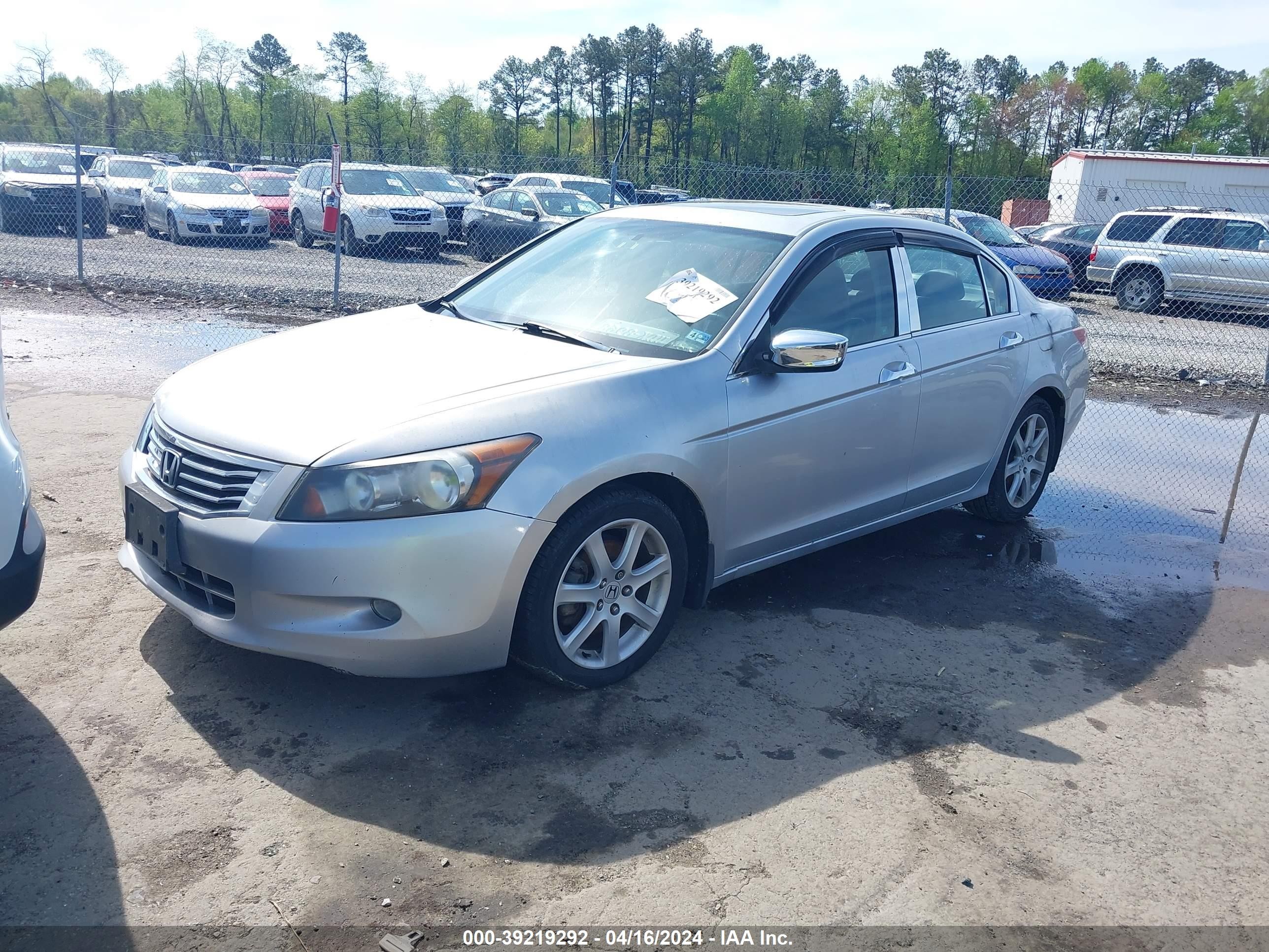 Photo 1 VIN: 1HGCP36838A009614 - HONDA ACCORD 