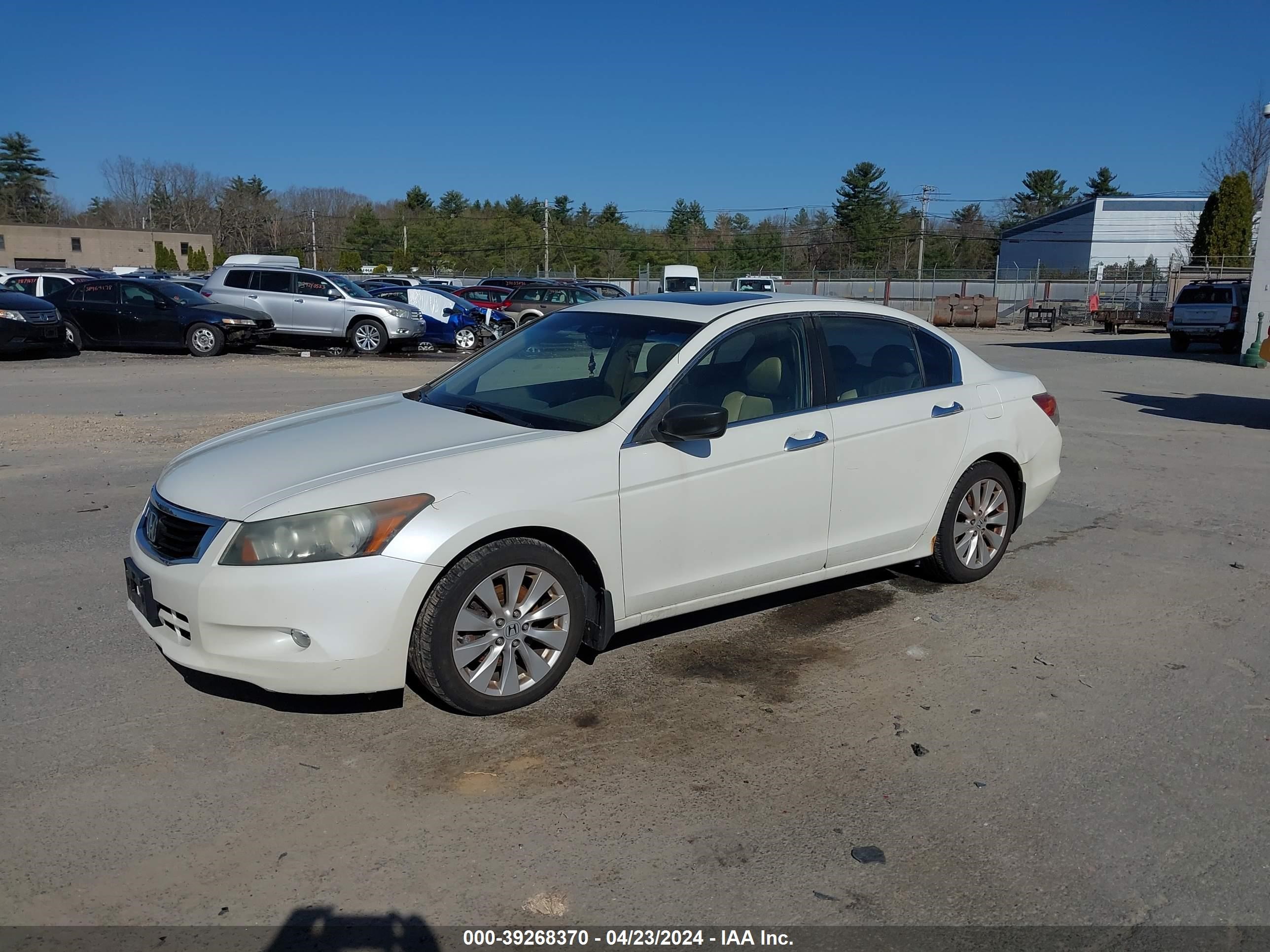 Photo 1 VIN: 1HGCP36838A036215 - HONDA ACCORD 