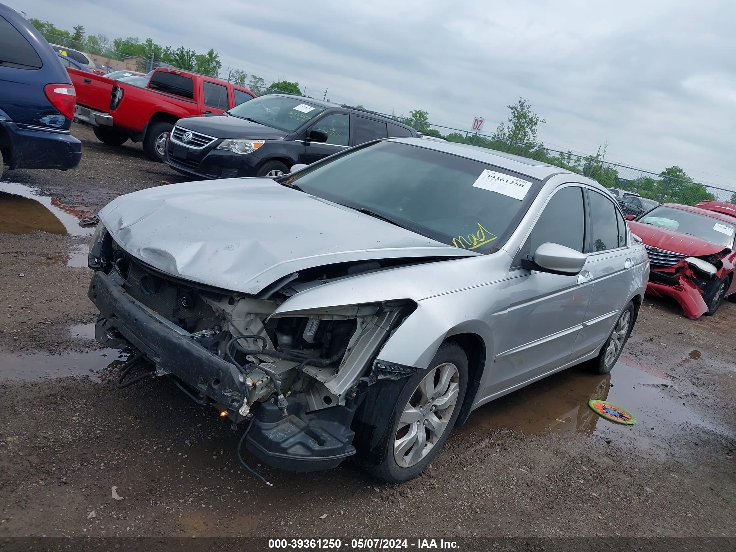 Photo 1 VIN: 1HGCP36838A063592 - HONDA ACCORD 