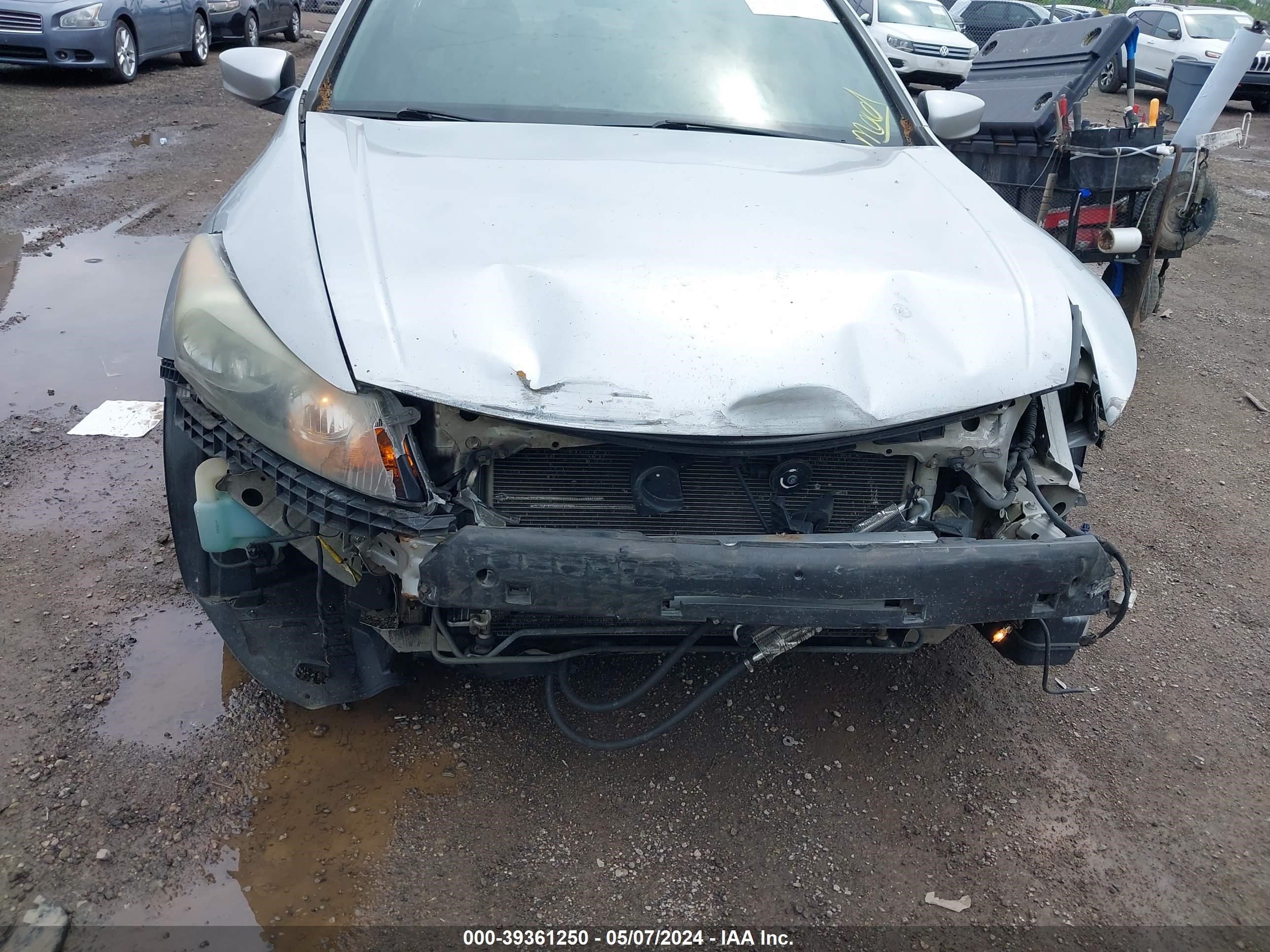 Photo 5 VIN: 1HGCP36838A063592 - HONDA ACCORD 