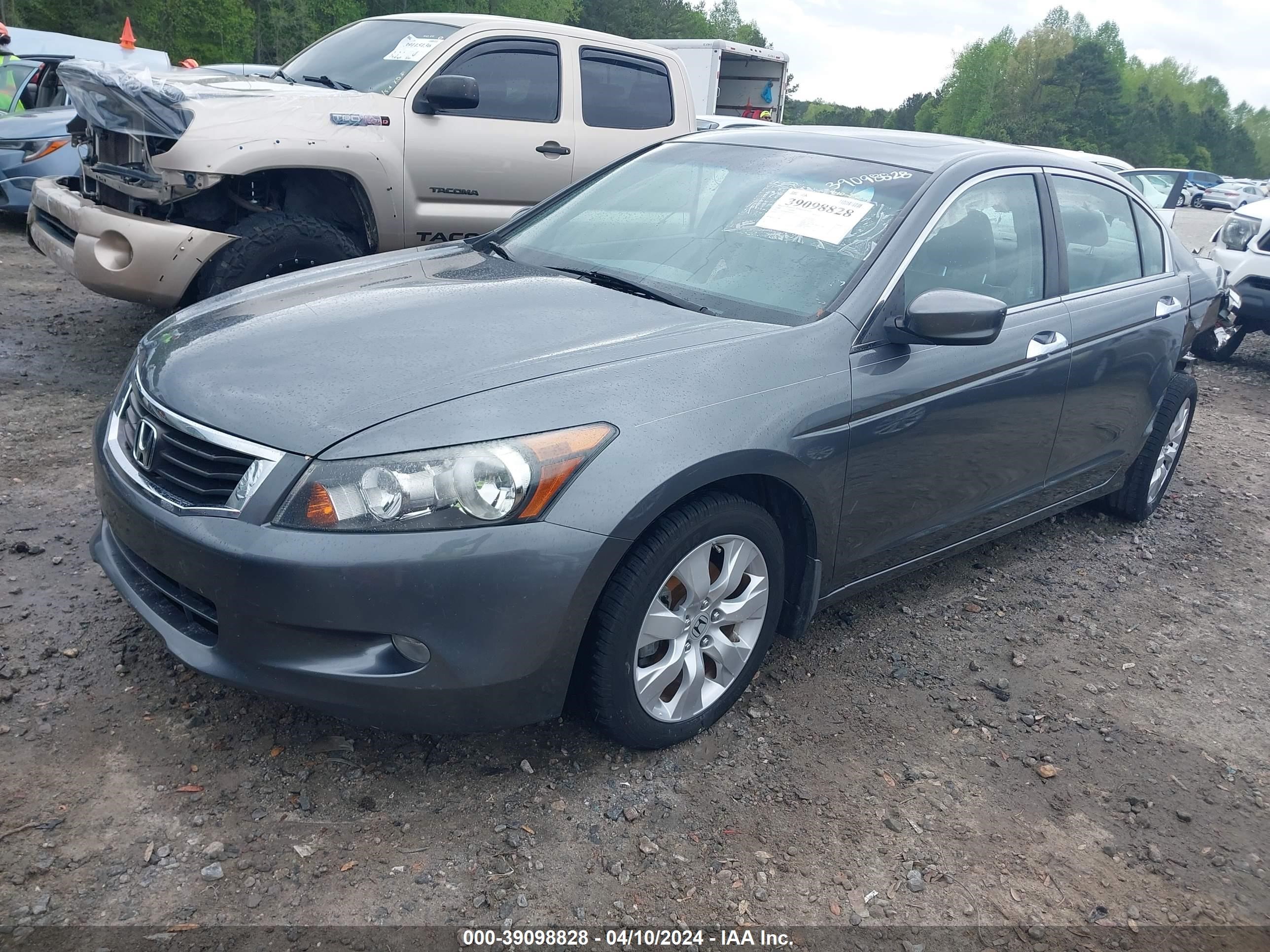 Photo 1 VIN: 1HGCP36838A063804 - HONDA ACCORD 