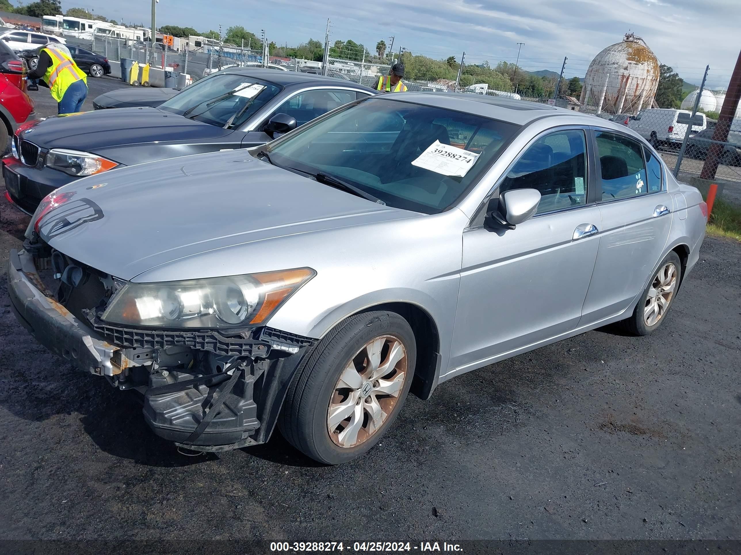 Photo 1 VIN: 1HGCP36848A035736 - HONDA ACCORD 