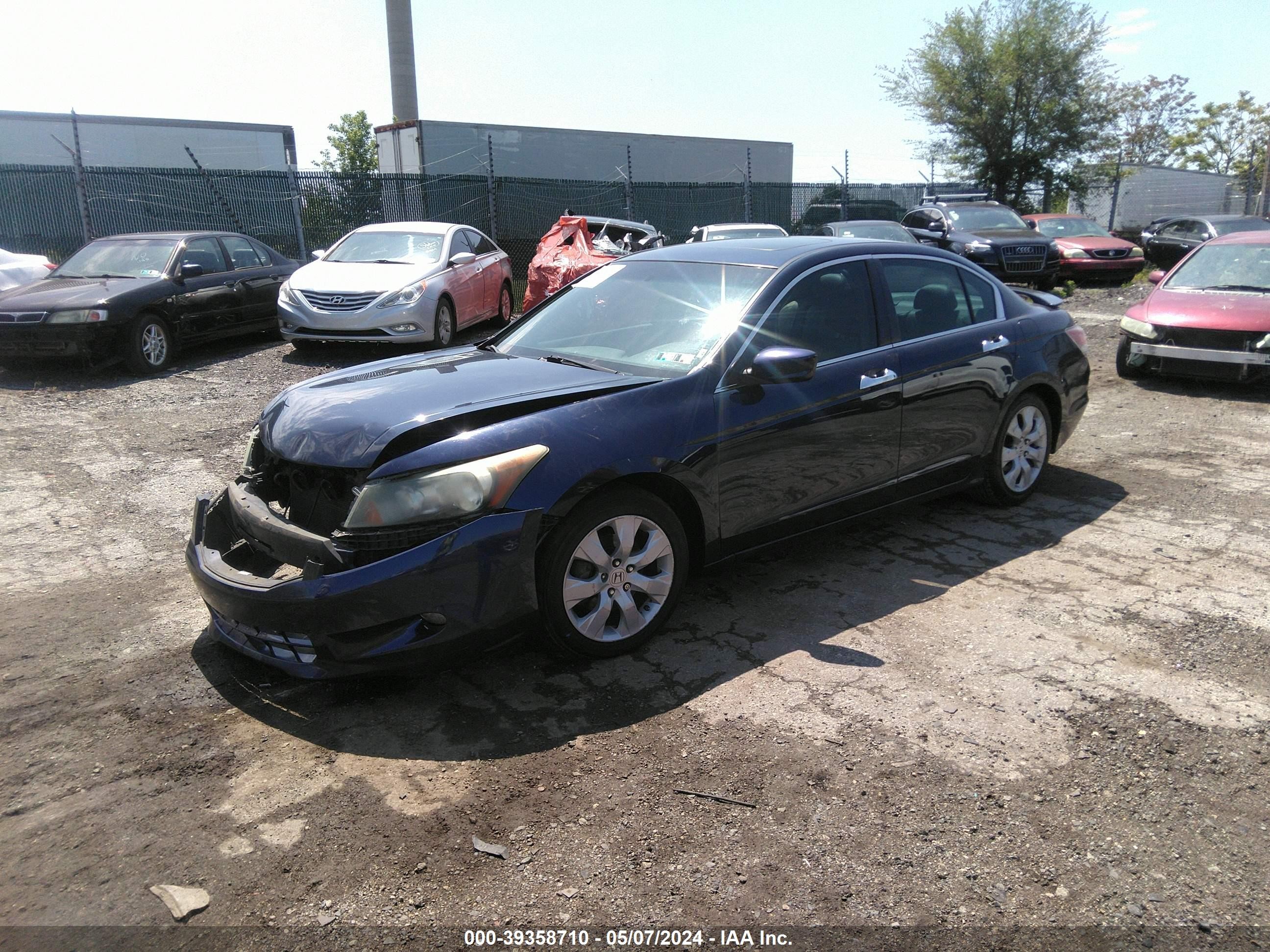 Photo 1 VIN: 1HGCP36848A063679 - HONDA ACCORD 