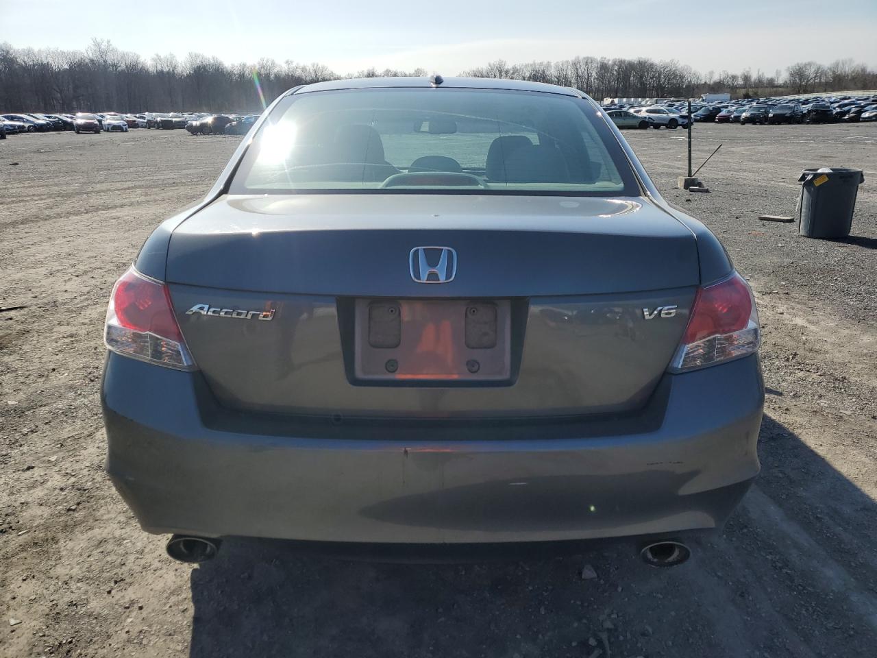 Photo 5 VIN: 1HGCP36848A064668 - HONDA ACCORD 