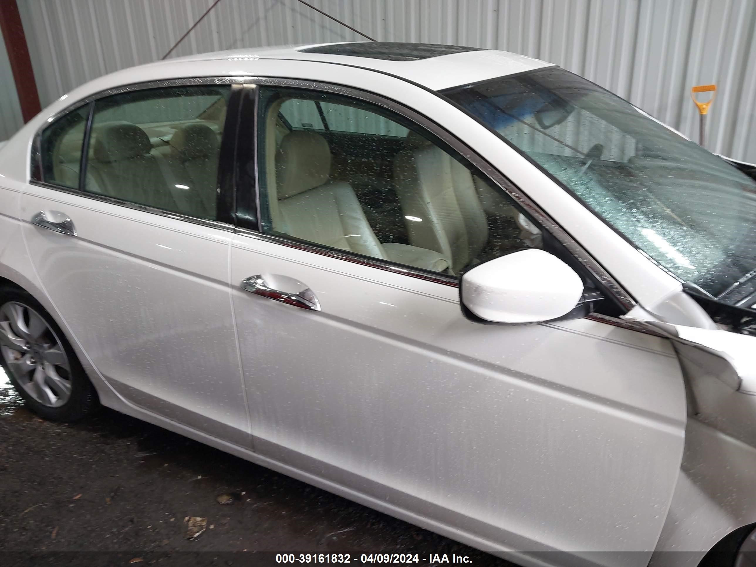 Photo 13 VIN: 1HGCP36849A034488 - HONDA ACCORD 